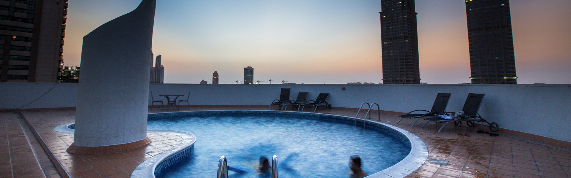 Al Noor Tower Pool | Almoayyed Properties