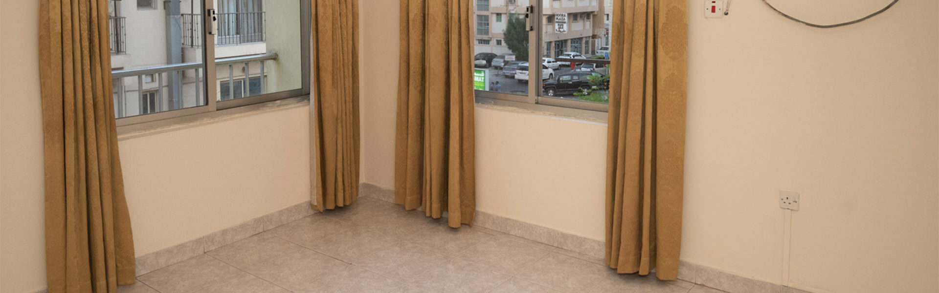 Al Hoora Building Room | Almoayyed Properties