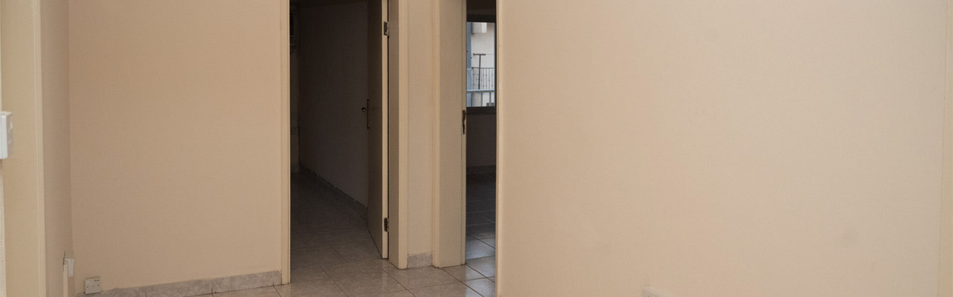 Al Hoora Building Room | Almoayyed Properties
