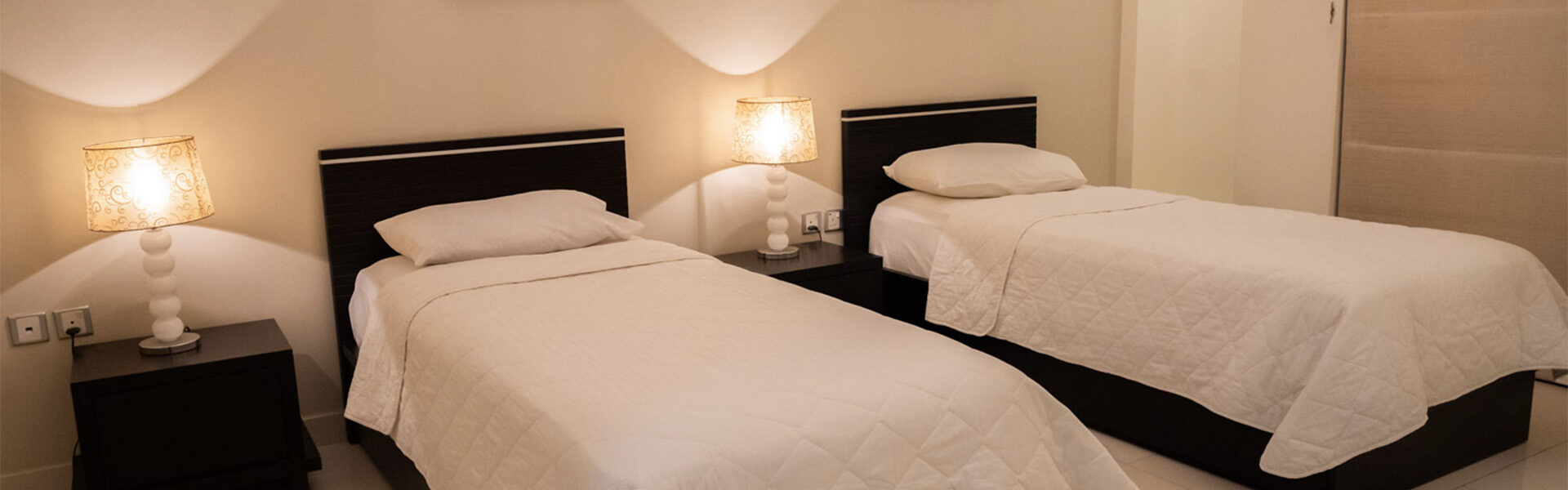 Luxury Twin Bedroom | Almoayyed Properties